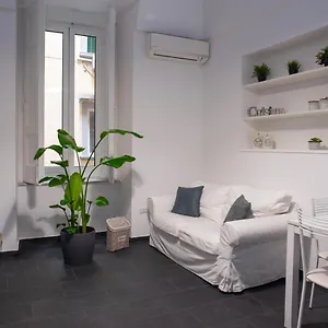 Couette-café San Liborio, Naples